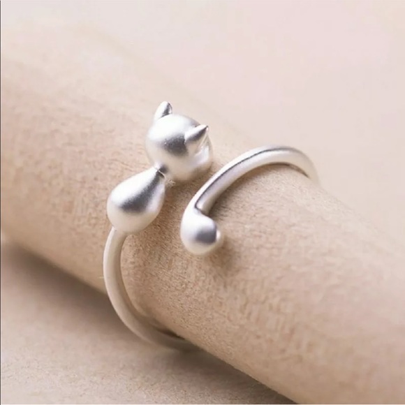 Jewelry - Kitten Cat Ring adjustable Silvertone